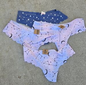 SET OF 4 NEW TAGS ATTACHED VICTORIAS SECRET THONGS MED CELESTIAL ZODIAC STAR